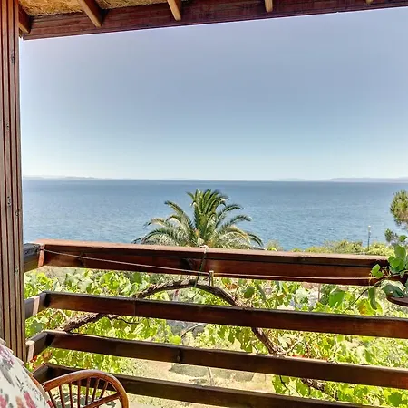 Konukevi Terrace Behram