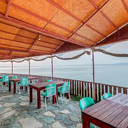 Terrace Konukevi Behram