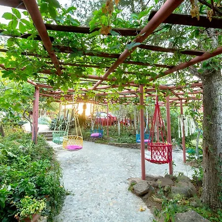 Konukevi Terrace Behram